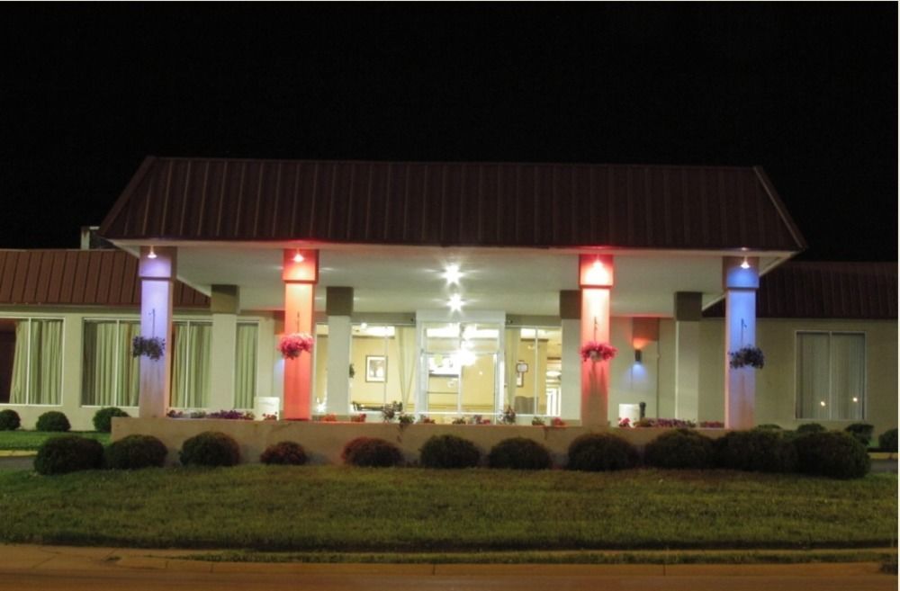 Days Inn & Suites By Wyndham Springfield Oh Exterior photo